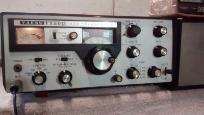 Yaesu FT-200